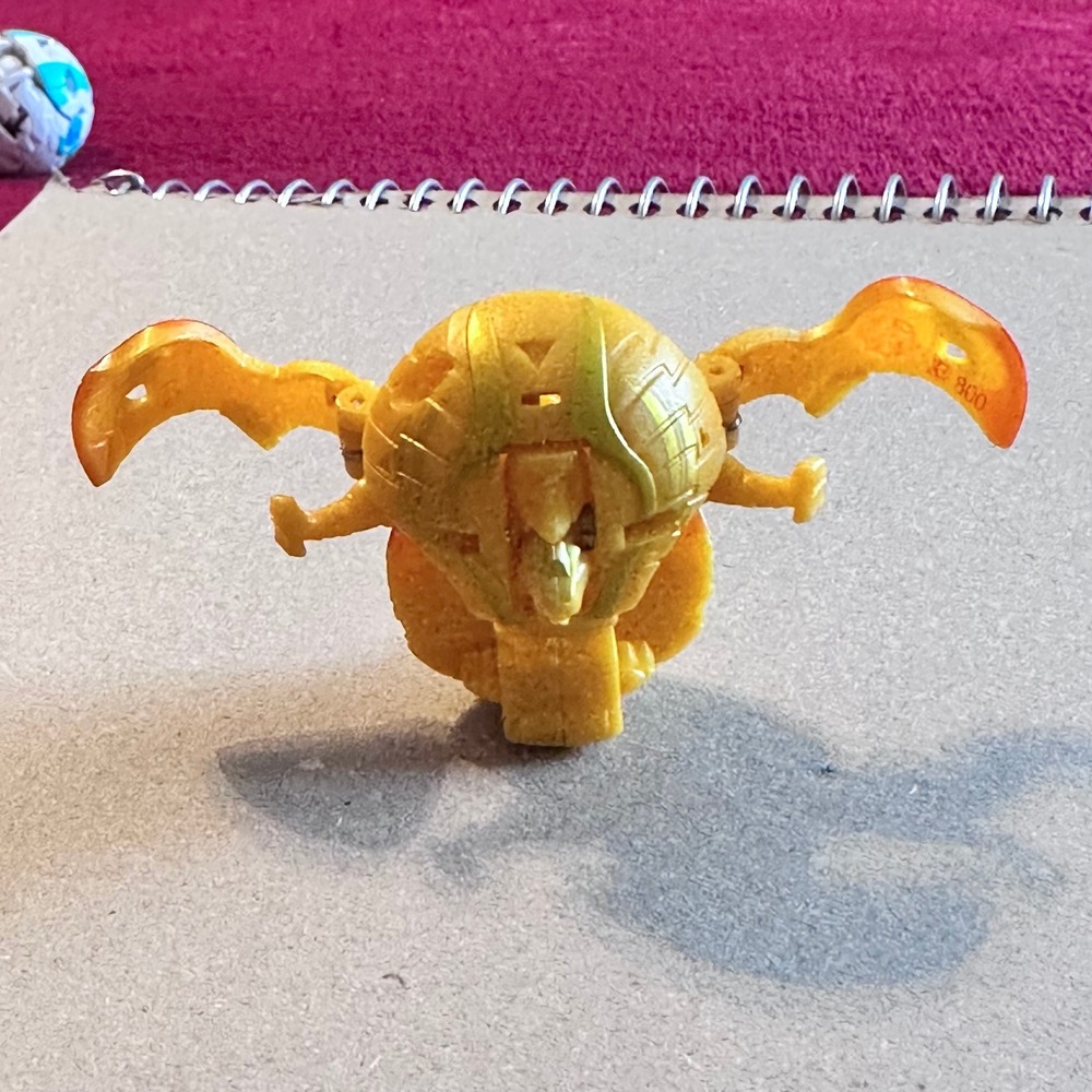 Bakugan‎ Subterra Coredem 800G Yellow Orange Magnetic Transforming Figure Toy